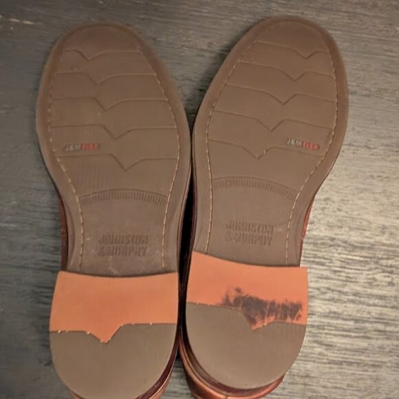 JOHNSTON & MURPHY Chelsea Boots - Picture 8 of 10